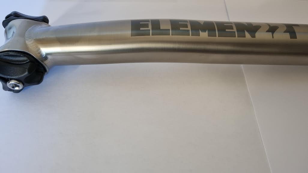 ELEMENT22 Titanium Set Back Seatpost